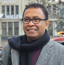 Kontrasnya Philip II vs. Lee Kuan Yew